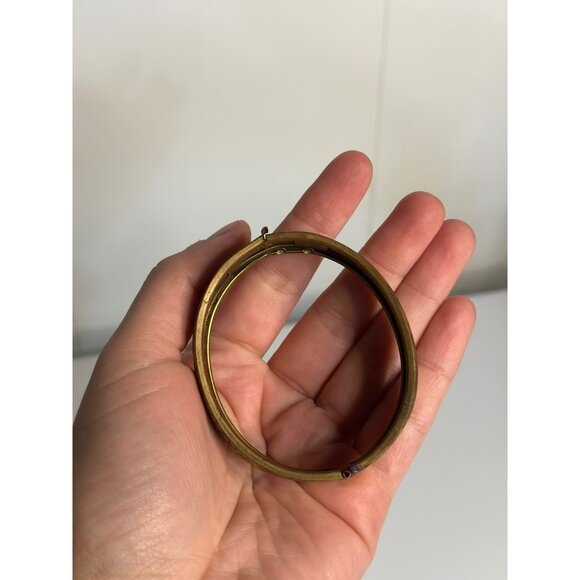 VTG Etched Gold Tone Floral Bangle Bracelet Wide Victorian Hinged Cuff 3.5" - Picture 2 of 5